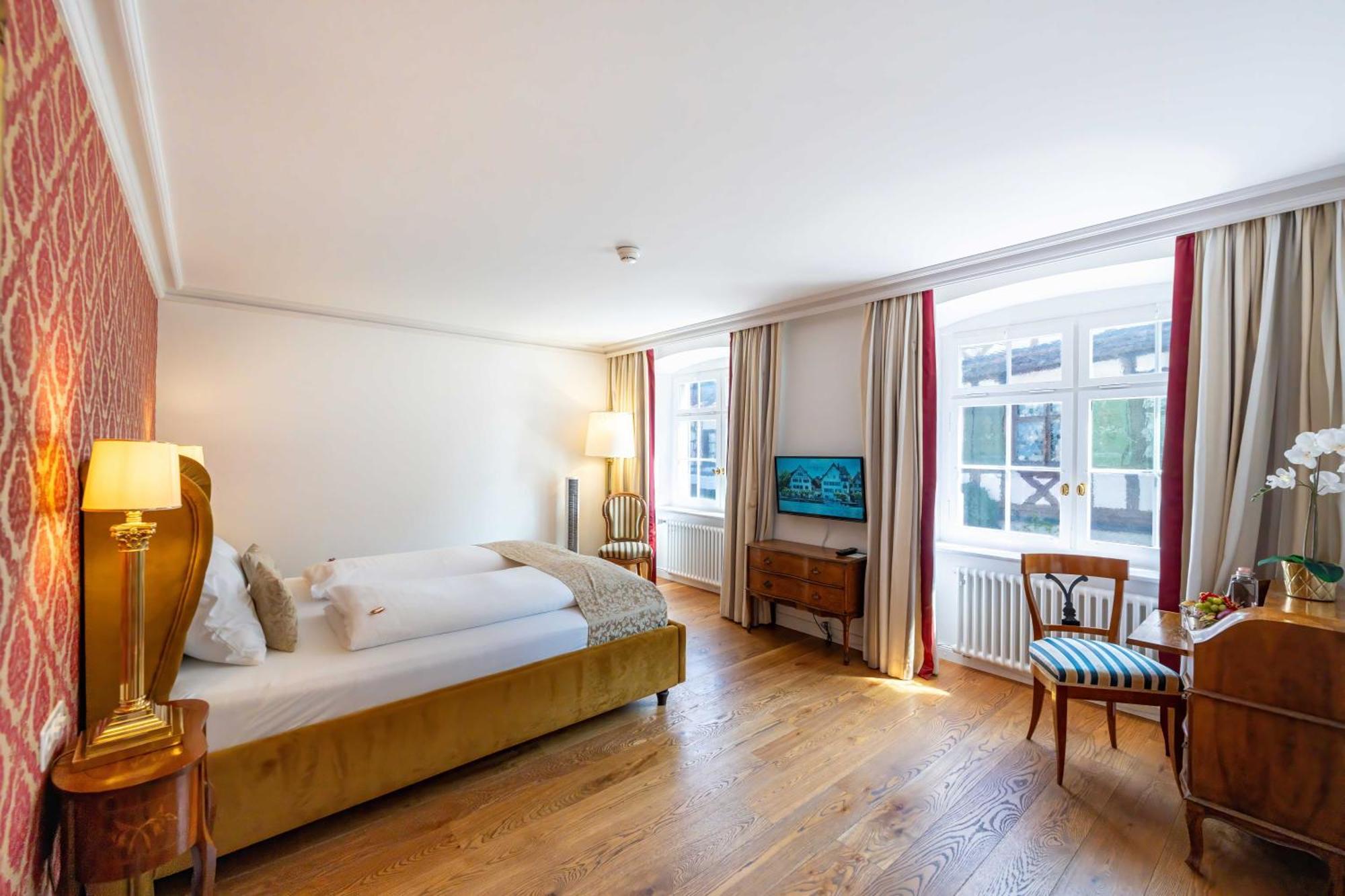 Hotel Porto Sofie Готтлибен Экстерьер фото
