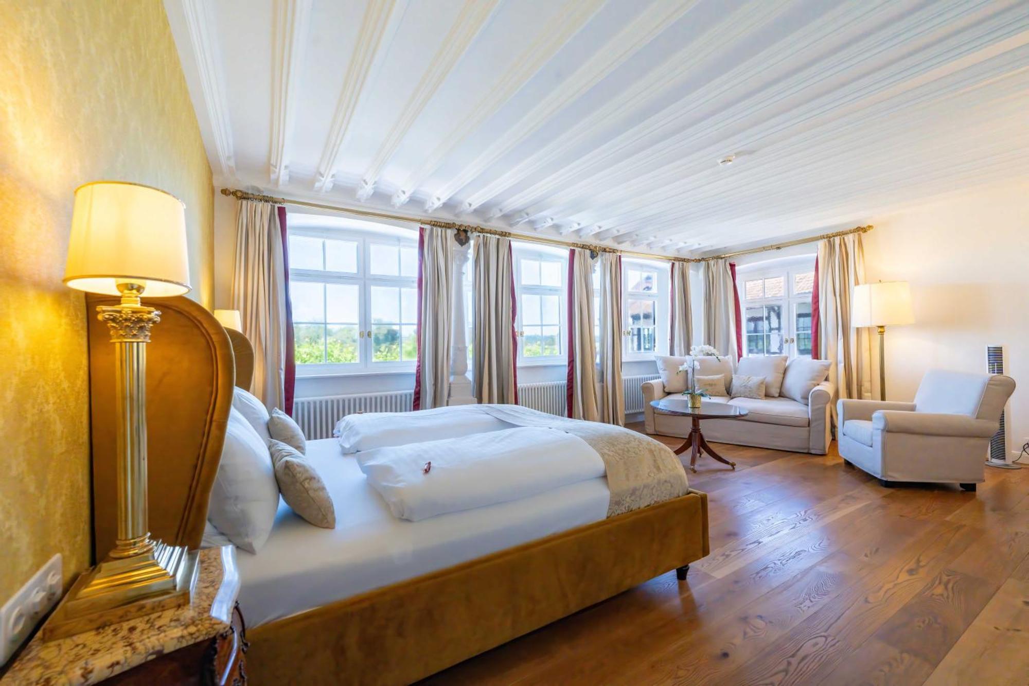 Hotel Porto Sofie Готтлибен Экстерьер фото